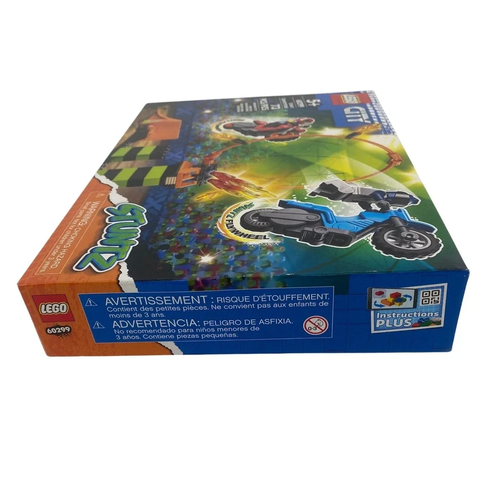LEGO City Stunt Competition 60299 Kids Set Blue Red New Sealed Box Damage 73 Pcs